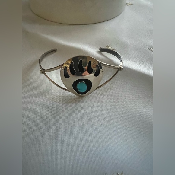 Navajo Bracelet Bear Paw Cuff Sterling Silver and Turquoise - Picture 5 of 14